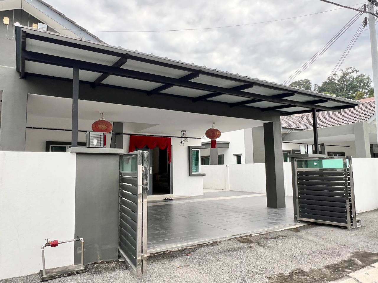 Bandar Seri Botani Single Storey Semi-D For Sales - Image 1