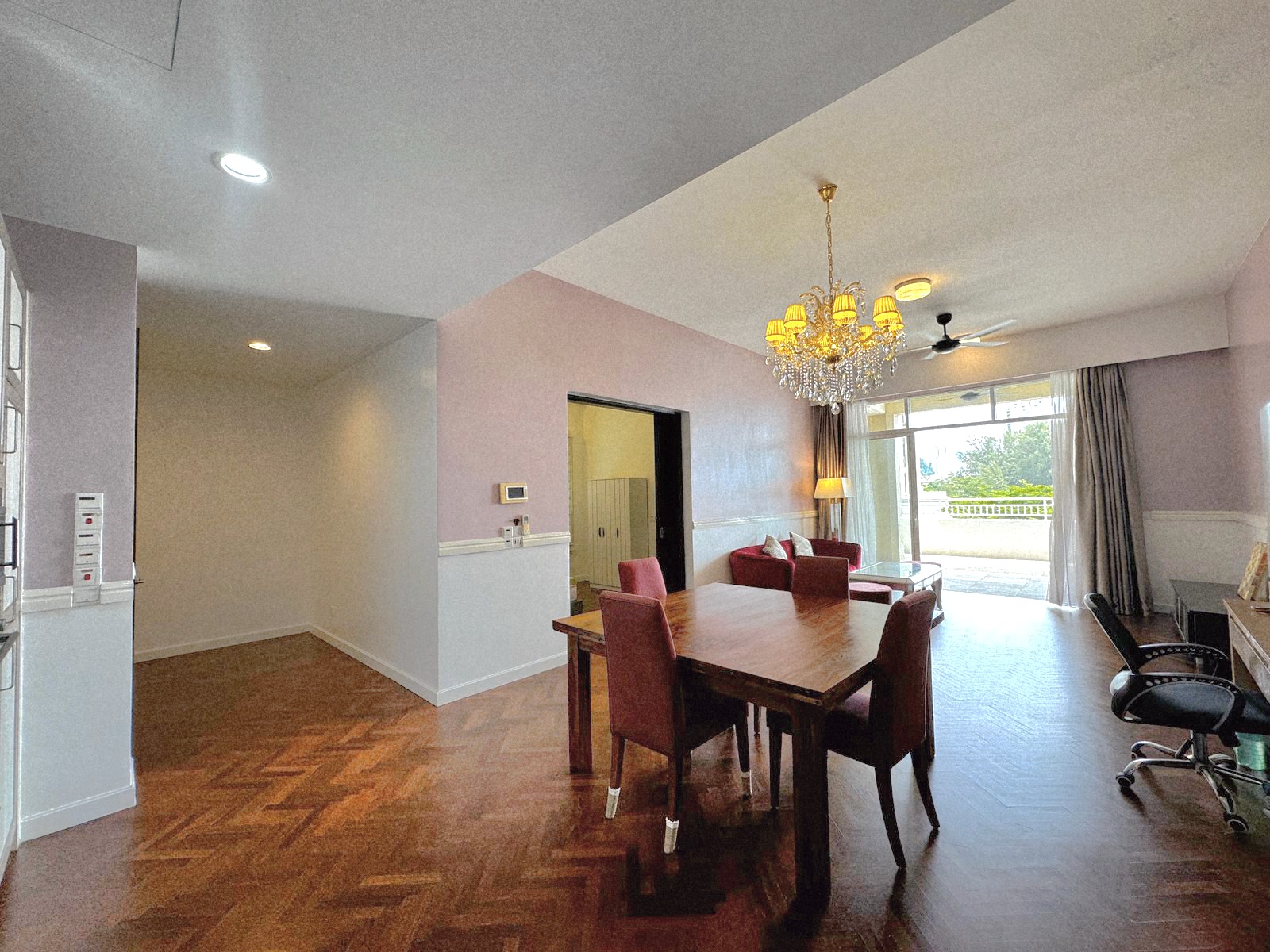 QUAYSIDE CONDOMINIUM - Image 1