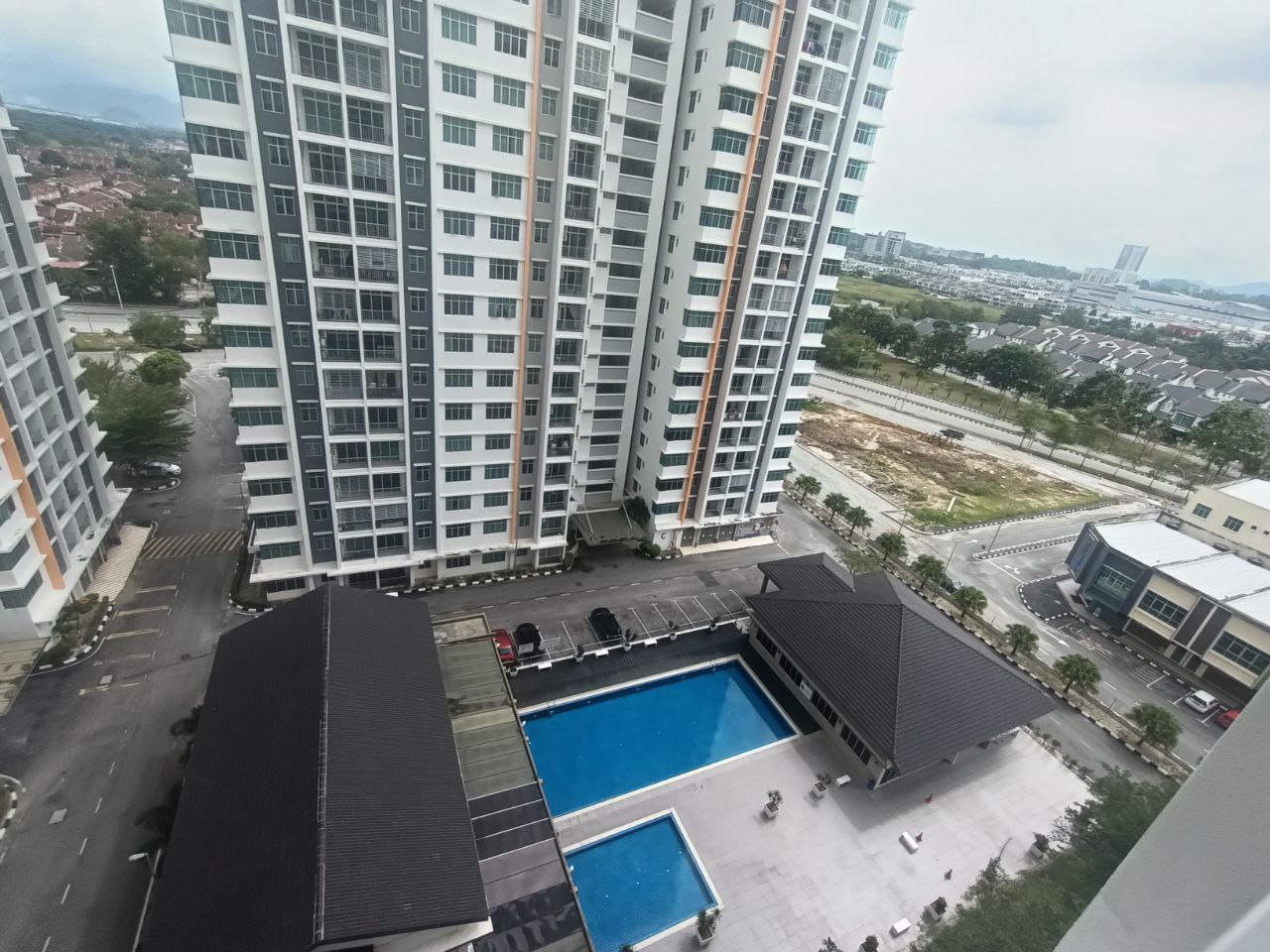 Meru Prima Condominium For Rent Middle Floor Gated And Guarded Facilities - Image 1