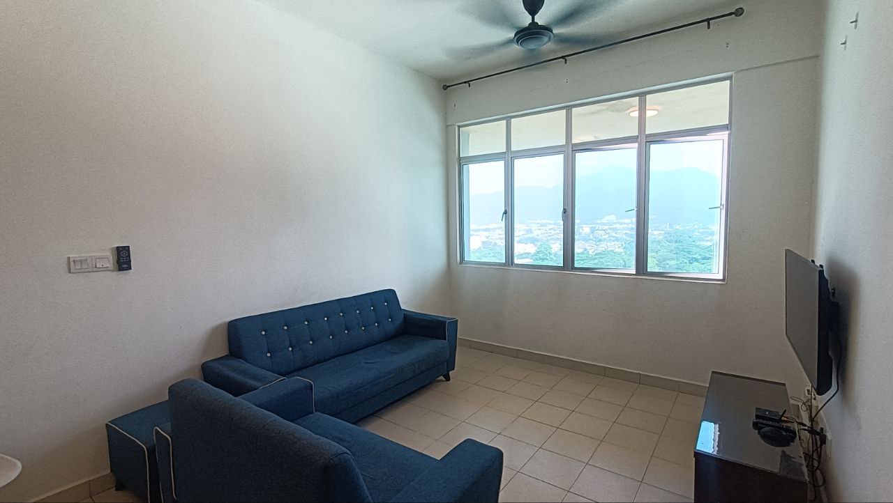 Falim prima gated and guarded facilities partially furnitured high floor high rise condominium - Image 1