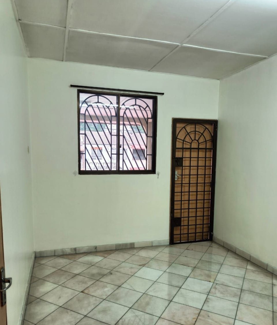 Gunung Rapat Double Storey House For Rent - Image 1