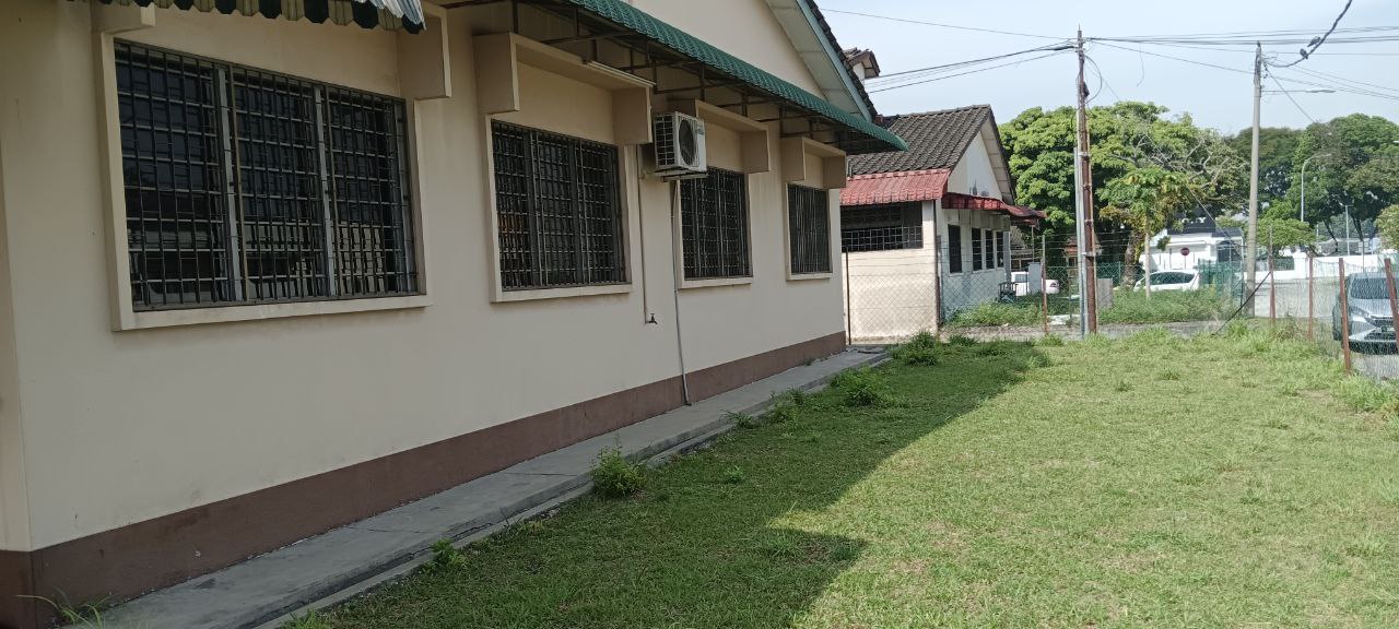 Single storey corner house Ipoh garden For Rent - Image 1