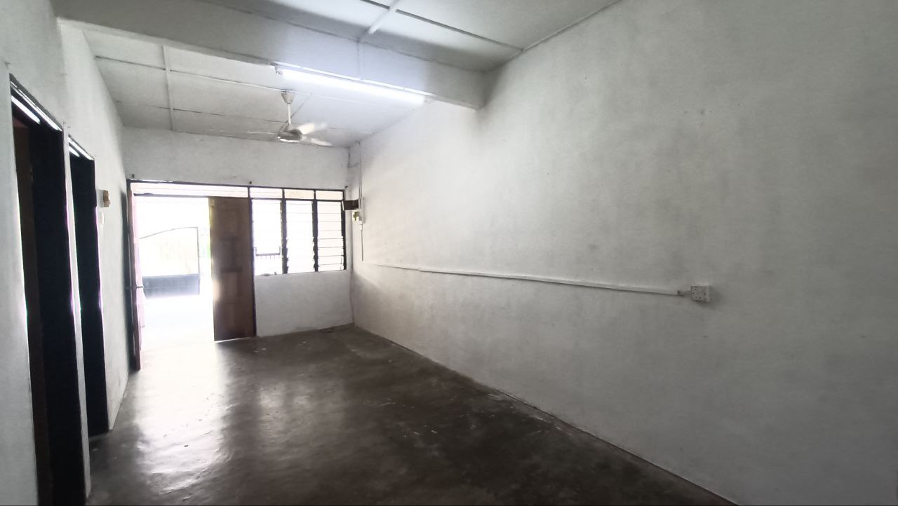 Rapat baru terrace house for rent basic condition - Image 1