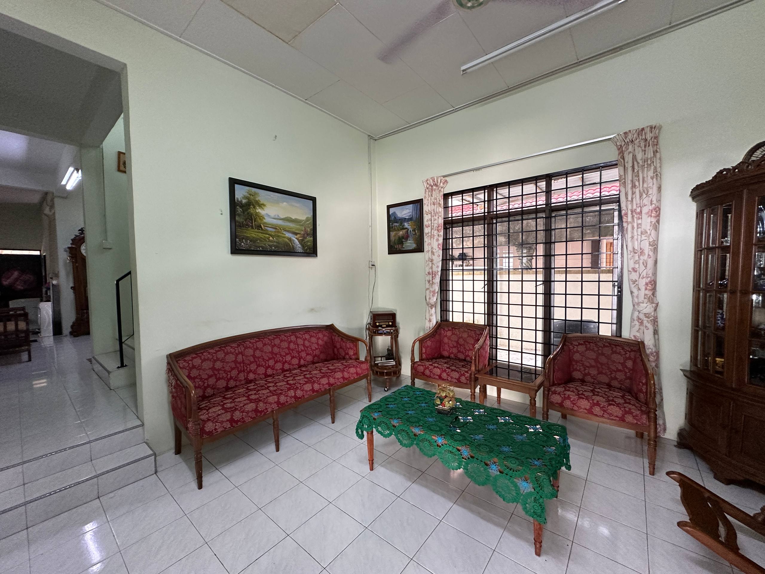 Buntong, Ipoh 1.5 Storey Bungalow House - Image 1