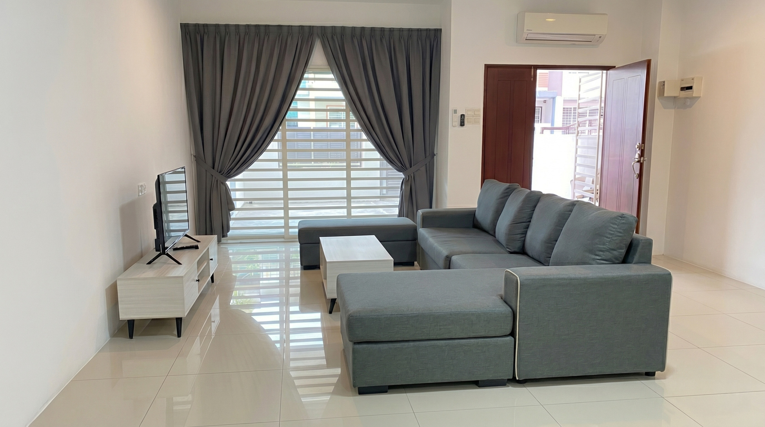 Le Greene @ Tambun Triple Storey Terrace House - Image 1