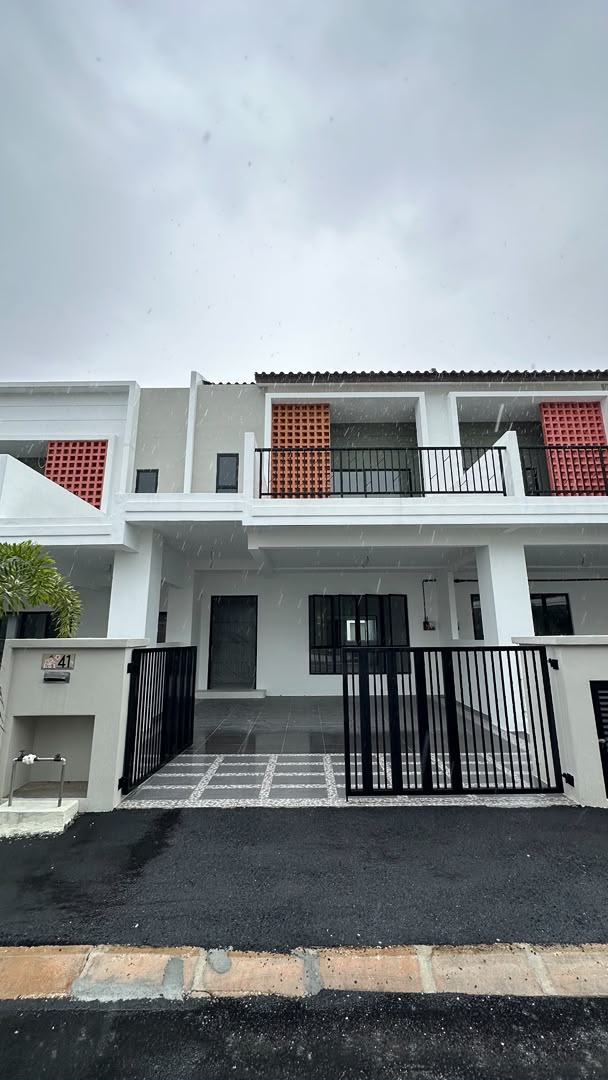 Bandar Baru Lapangan Jia Double Storey Terrace House