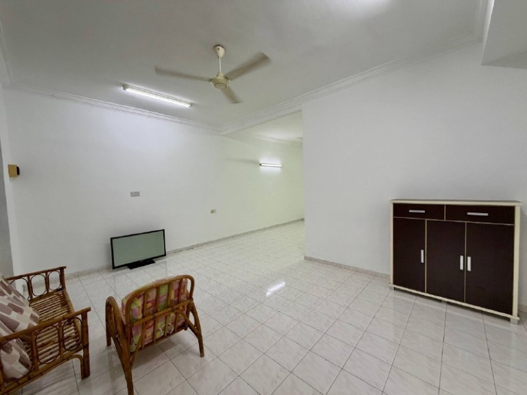 Taman Pengkalan Barat Double Storey Terrace House